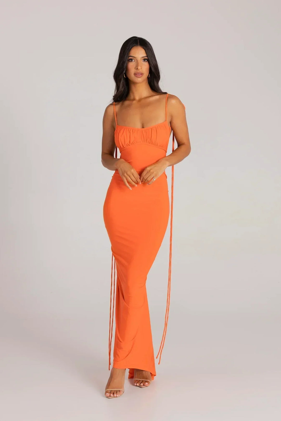 Astrid | Elegant Backless Maxi Dress