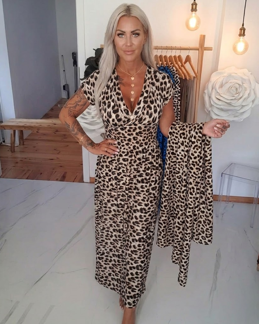 Elegant Leopard Print V-Neck Dress
