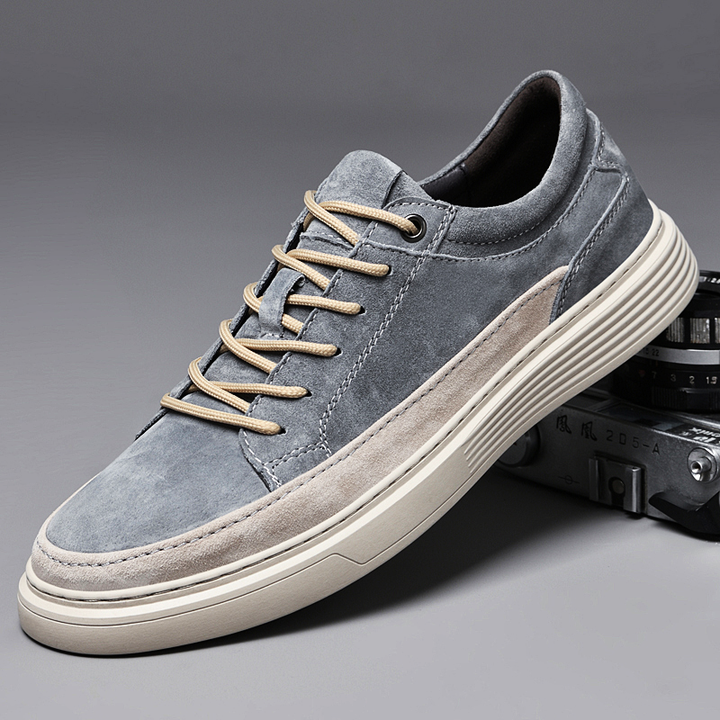 Giovanni Genuine Leather Sneaker