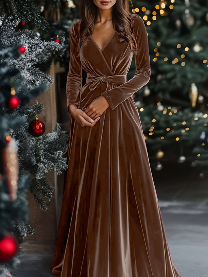 Lila | Luxurious Velvet Maxi Dress