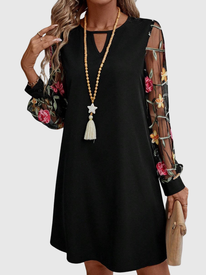 Lila | Elegant V-Neck Floral Dress