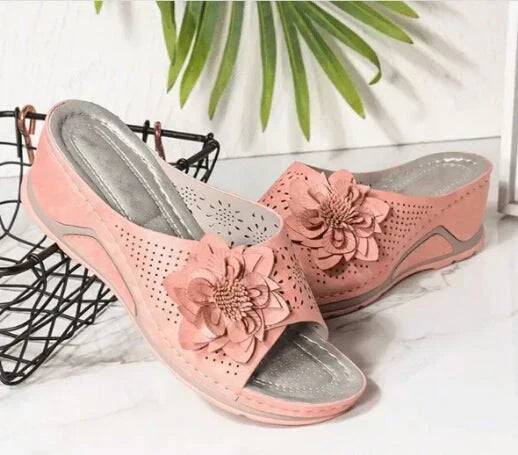Orthopedic soft leather sandals with arch support