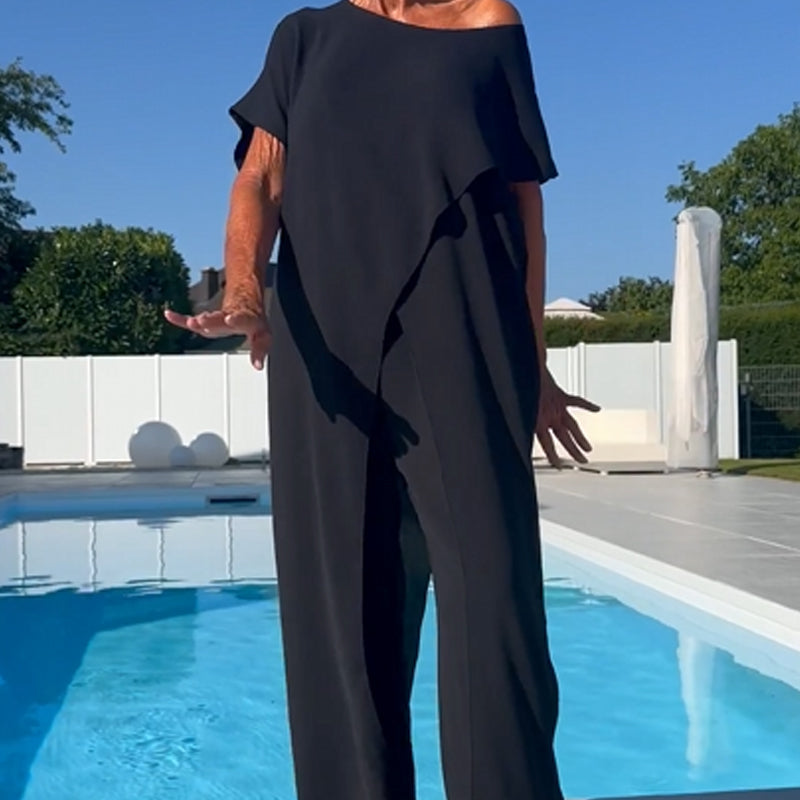 Top and trousers in solid color with off-the-shoulder design