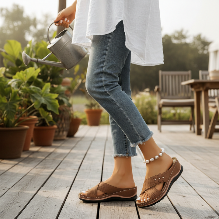 Komfora™ | Lightweight and Stable Wedge Sandals for All-Day Comfort